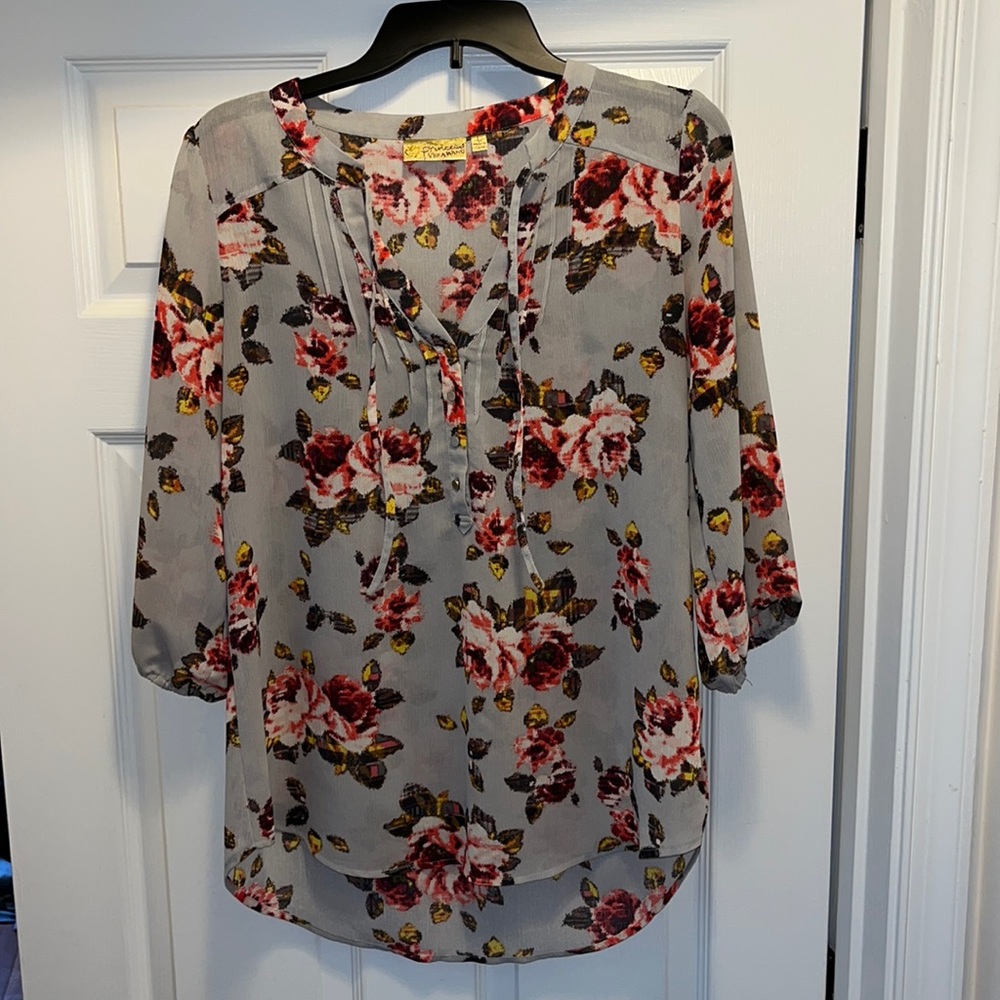 Princess Vera Wang Floral Blouse